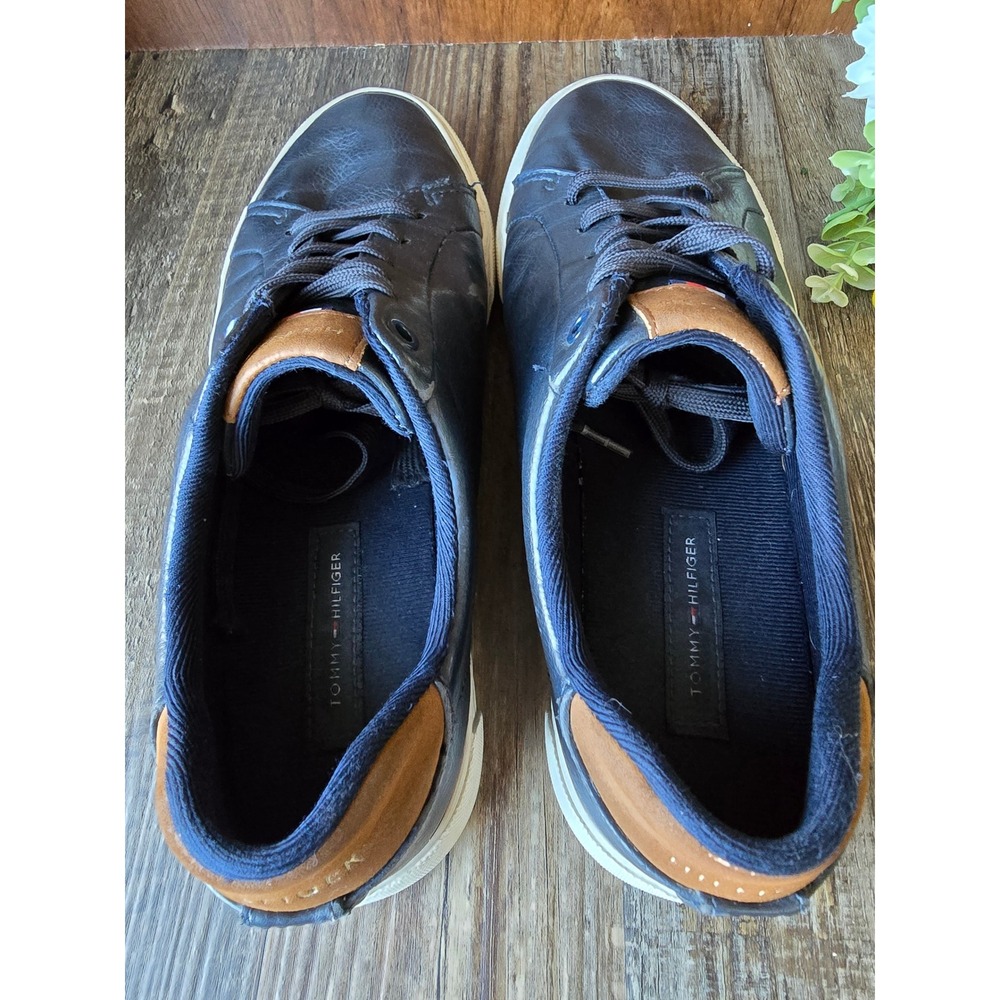 Tommy Hilfiger Men's Navy Leather Low Top Sneakers Casual Shoes Size US 7 EUR 39 - Picture 5 of 12